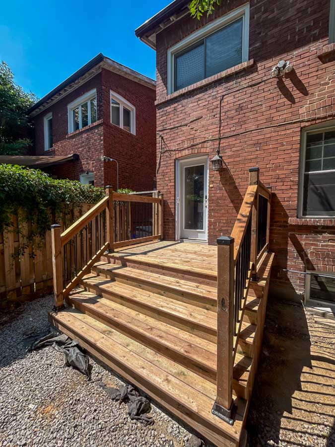 Portfolio-img-13 wide back steps with custom railings by Kerta Construction