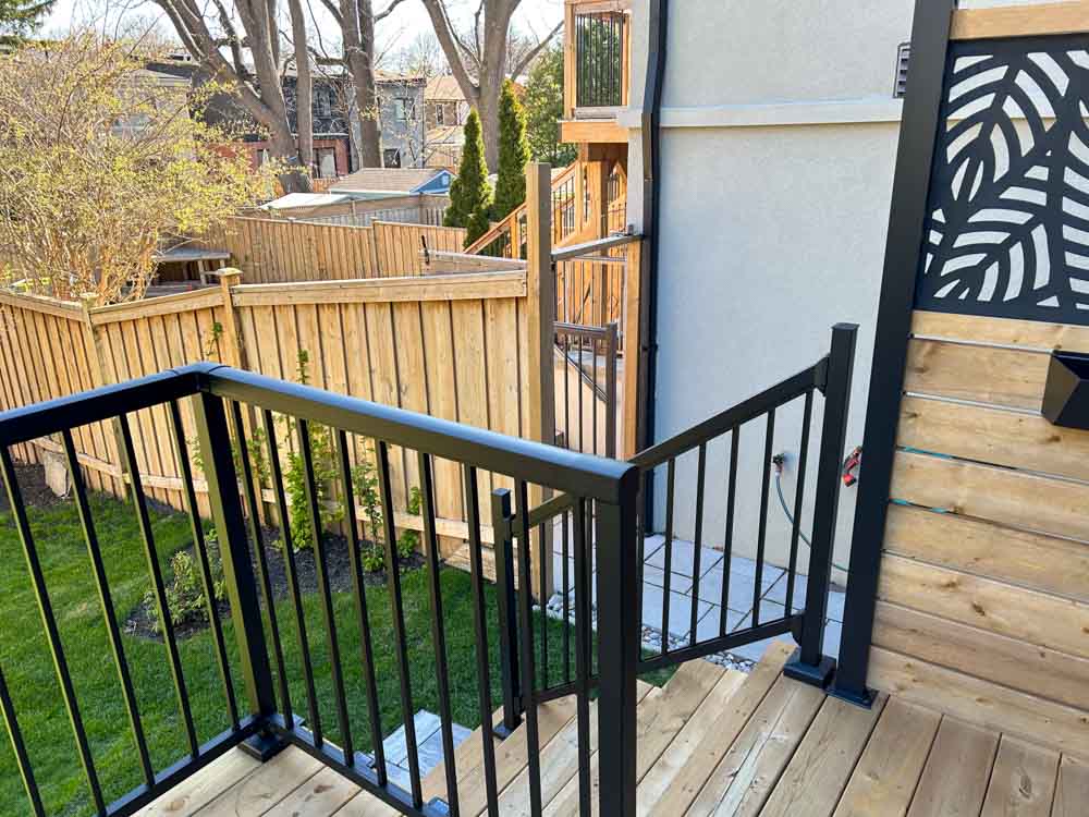 Portfolio-img-19 modern deck with unique design by Kerta Construction