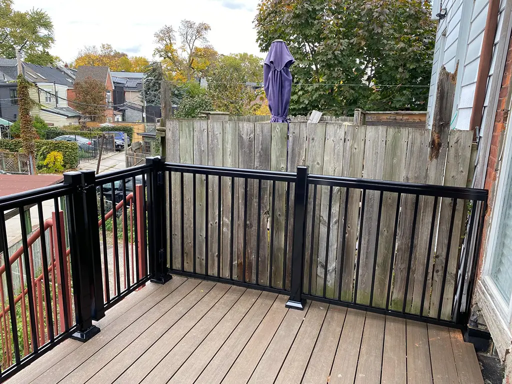 Portfolio-img-38 black railings by Kerta Construction