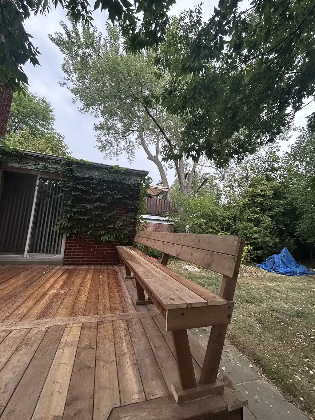 Portfolio-img-43 deck with built in seats by Kerta Construction