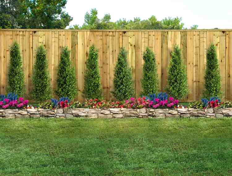 Residential Fencing Solution Designed for Improved Outdoor Privacy by Kerta Construction